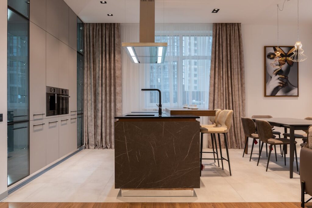 किचन की सजावट कैसे करें – बिना ज़्यादा खर्च के बेहतरीन आइडियाज