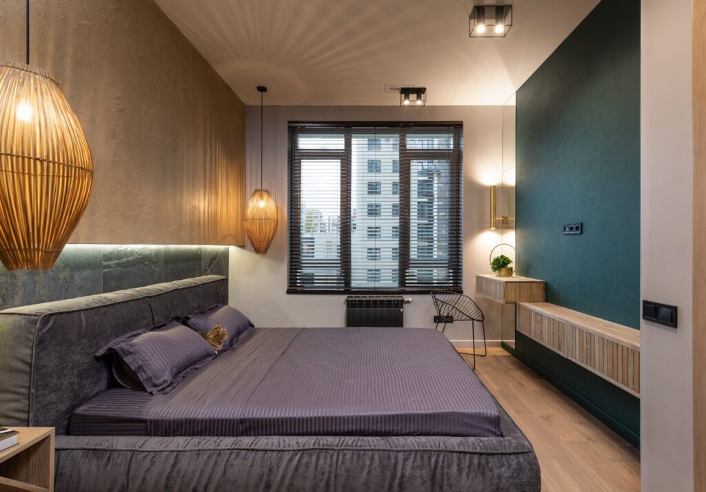 Bedroom Ko Kaise Sajaye – बेडरूम को सुंदर और आरामदायक बनाने के 10 आसान टिप्स