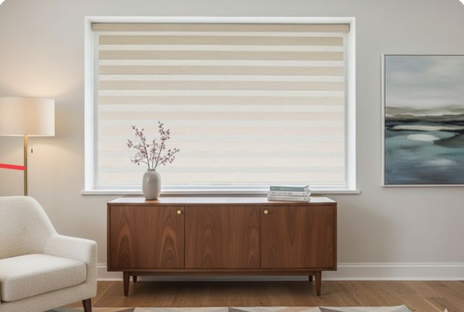 ऐसे ऑफिस कर्टन्स जो दिन की रोशनी भी आने दें और प्राइवेसी भी बनाए रखें