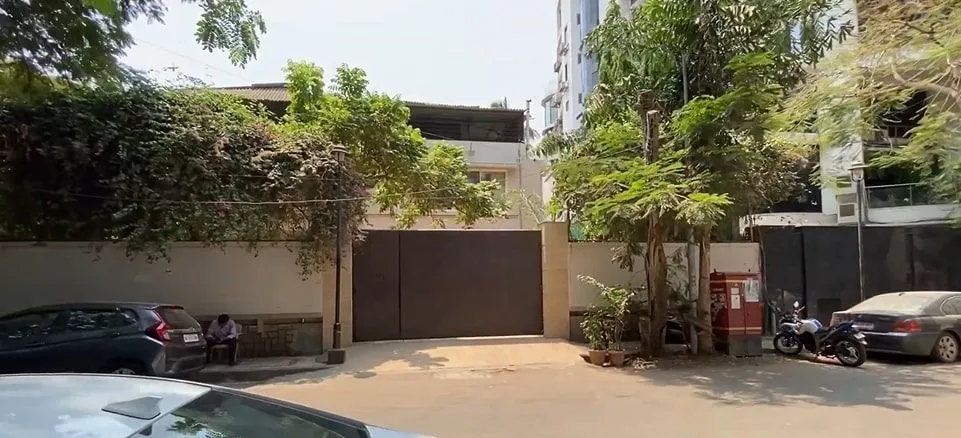 बॉलीवुड सितारों के महंगे घर जो लग्ज़री लाइफस्टाइल की पहचान हैं